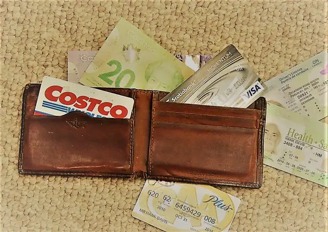The Ultimate Cleaning Routine for Your Bi-fold Wallet